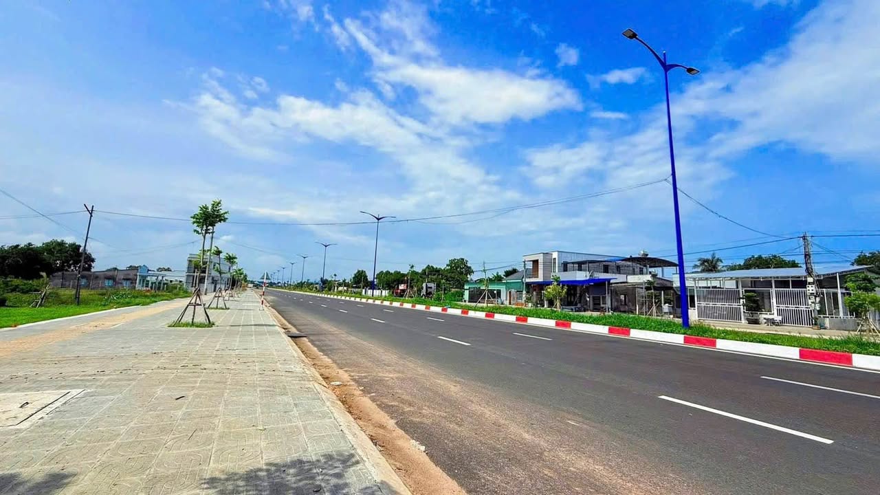 Đất nền Biển Bình Châu 147m² - Sổ Hồng Sẵn - Mặt Tiền Đường 42m