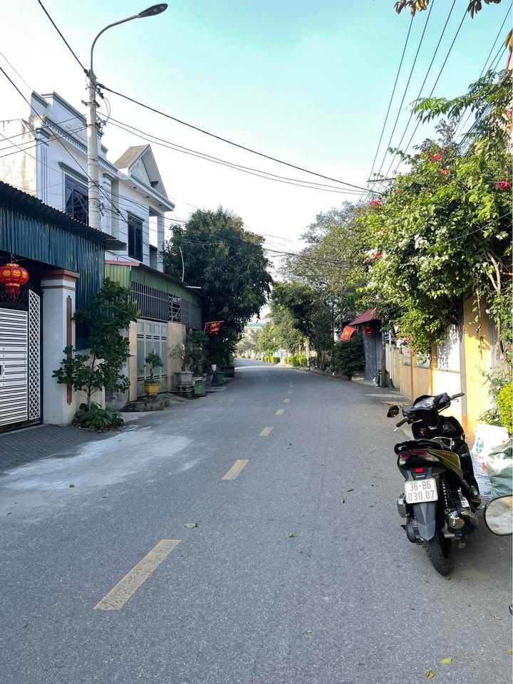 Đất nền Đông Thịnh - Sổ đỏ 150m² giá 1.95 tỷ, kinh doanh cực tốt!