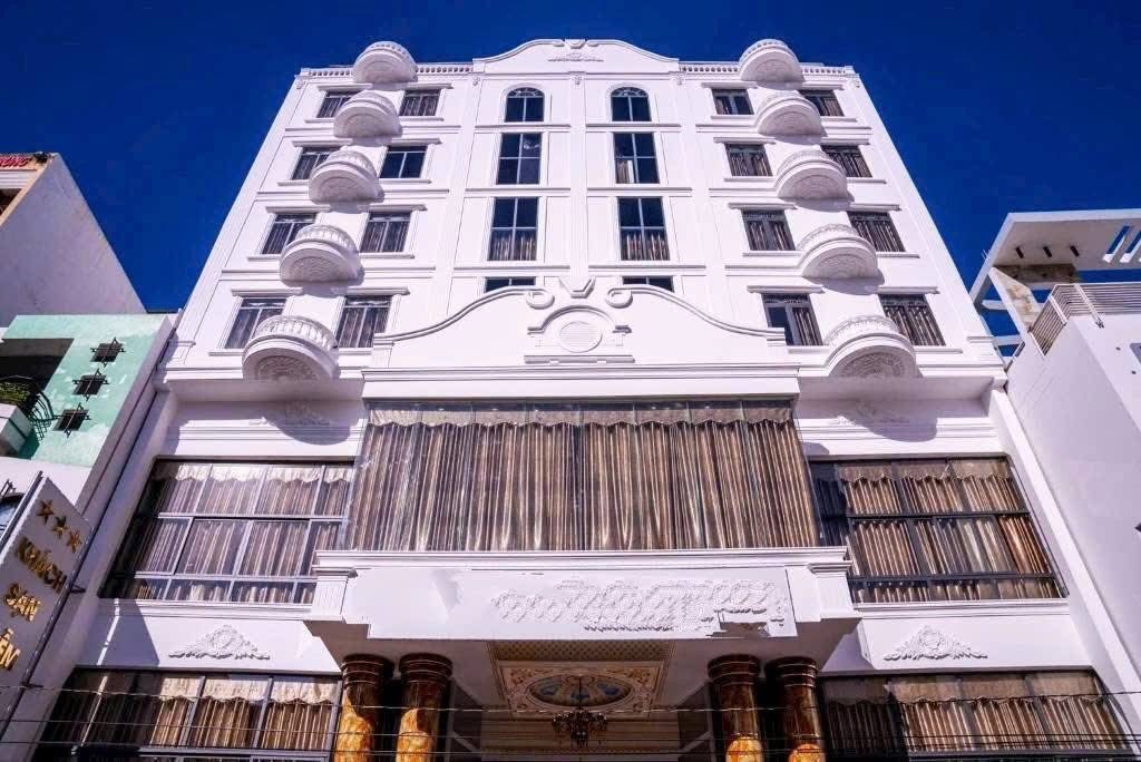 Khách Sạn 3* Mặt Tiền Cần Thơ - 62 Tỷ, 2224m², Trung Tâm Ninh Kiều