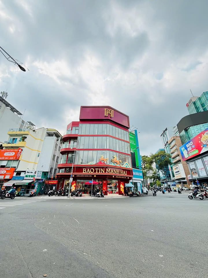 Nhà Phố Nguyễn Trãi Quận 1, 161m² - Đầu tư sinh lời ngay!