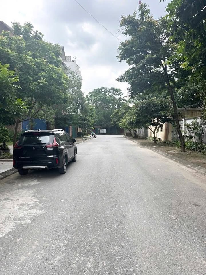 Nhà Mặt Tiền Việt Hưng, Long Biên - 102m², Kinh Doanh Đỉnh Cao