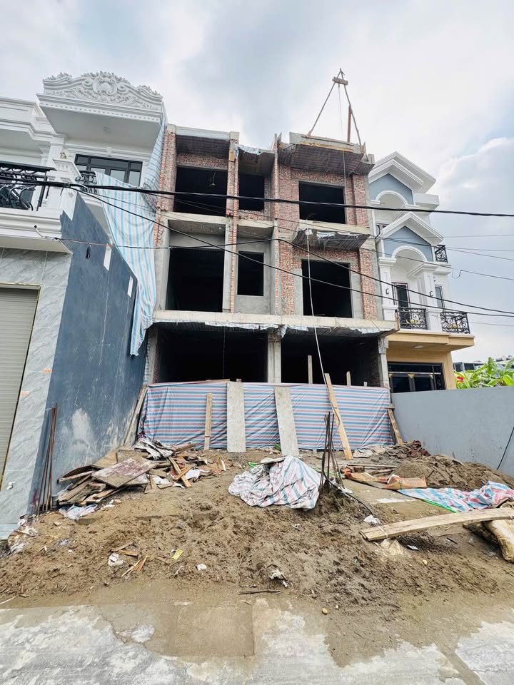 Nhà 3 Tầng Độc Lập, Gara Ô Tô, 74m² Lê Lợi, Hải Phòng - Giá 3.25 Tỷ