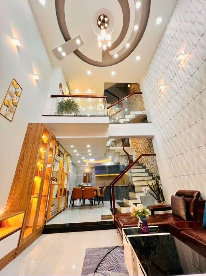 Nhà Mặt Tiền 5 Tầng Gò Vấp 65m² - 9 Tỷ - Gara Ô Tô