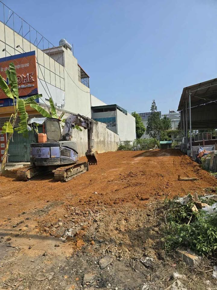 Cho thuê đất mặt tiền 10m, 200m² đối diện Trường Nguyễn Văn Huyên, TP. Tuyên Quang