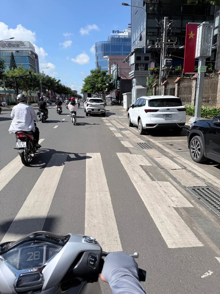 Đất Long Khánh 180m² - Giá chỉ 4xx Triệu - Sổ Hồng Sẵn Sàng