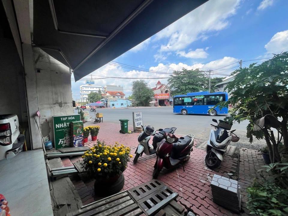 Nhà Phố Hoàng Hữu Nam Thủ Đức 93m² - Mặt tiền kinh doanh ổn định!