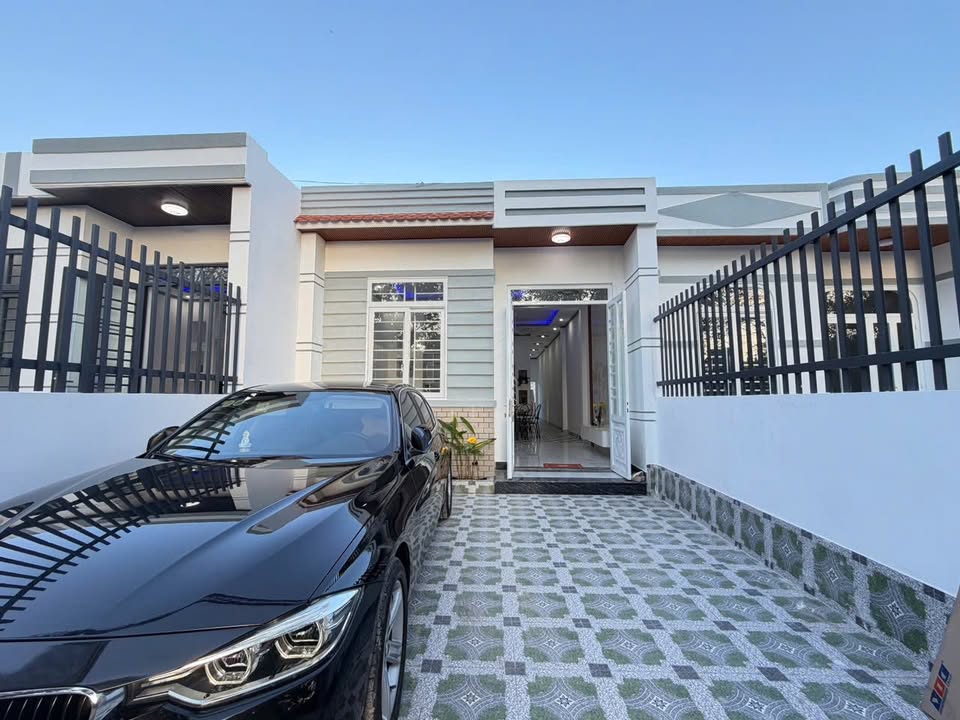 Bán nhà Phạm Văn Hai Bình Chánh 125m² giá 800 triệu - Sổ hồng sẵn