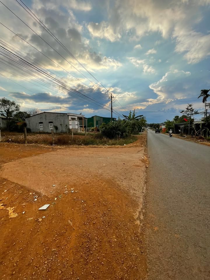 Bán Đất Mặt Tiền Y Ngông, Buôn Ma Thuột - 585m², Vị Trí Vàng Kinh Doanh