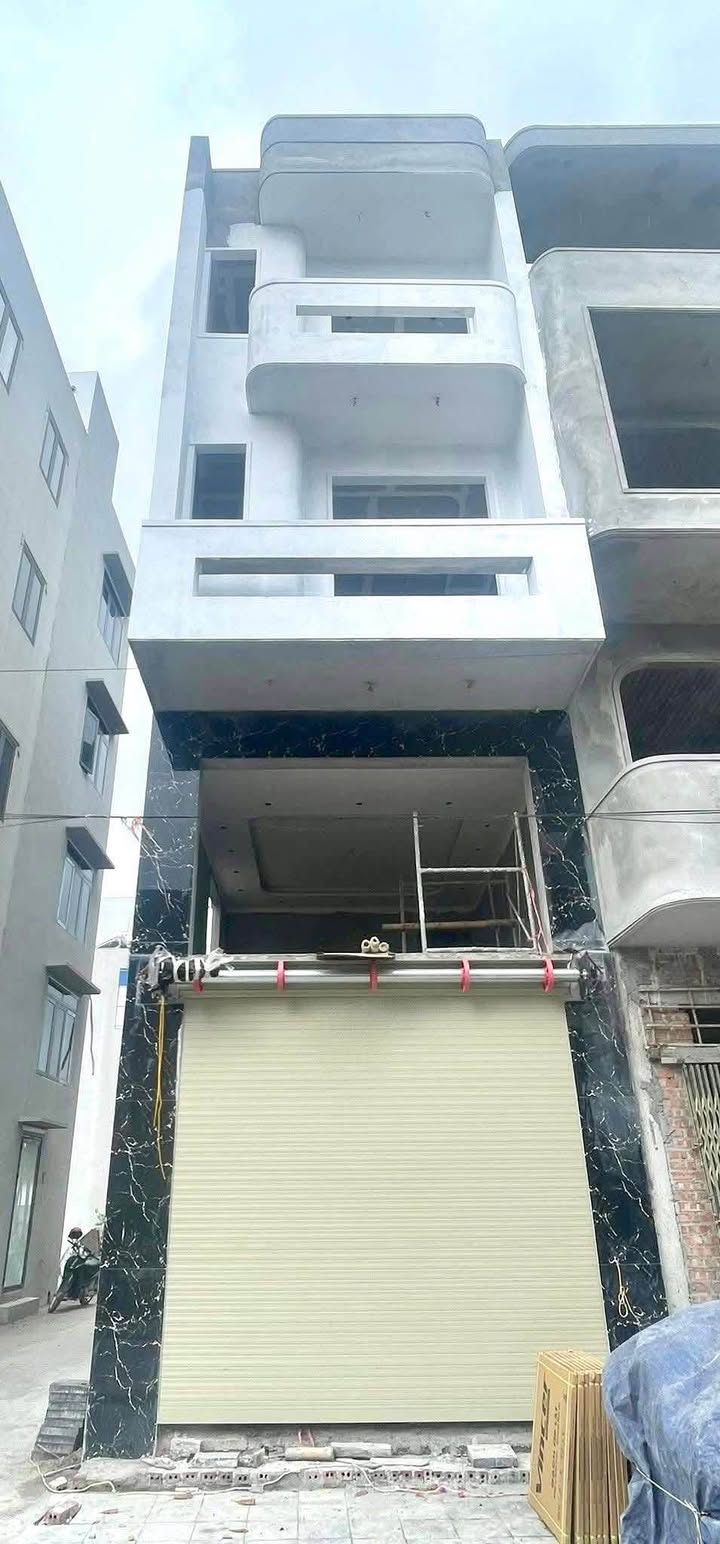 Nhà Mặt Tiền Giải Phóng, Nam Định - 4 Tầng, 58m², Ô Tô Đỗ Cửa