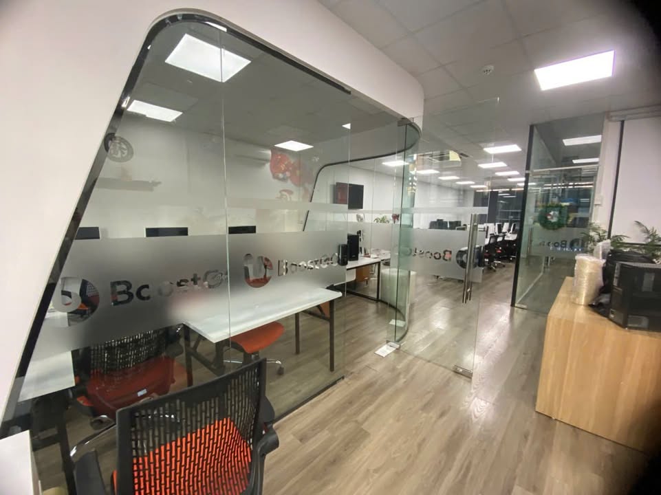 Văn phòng Mễ Trì Nam Từ Liêm 120m² - Vị trí trung tâm, sẵn sàng làm việc!