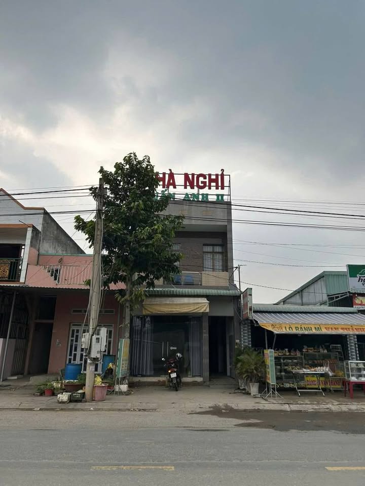 Nhà Nghỉ Mặt Tiền Long An 130m² - Sẵn sàng kinh doanh, sinh lời ngay!