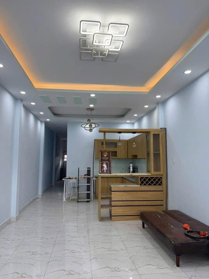 Nhà 80m² Sổ Đỏ Riêng Mặt Tiền Phạm Văn Sáng - Giá 2.35 Tỷ