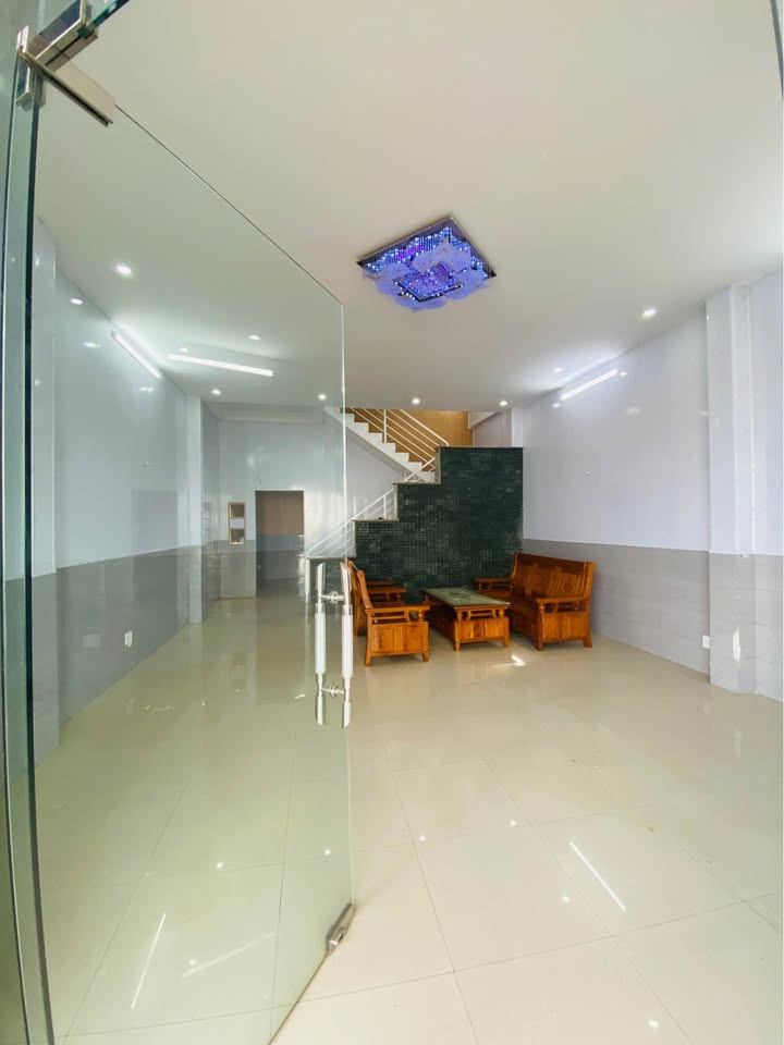 Nhà Phố Hồ Tùng Mậu 108m² - Mặt tiền kinh doanh, Vị trí đắc địa!