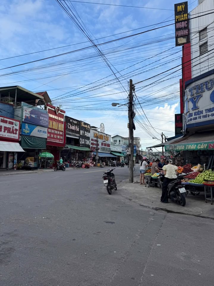 Nhà Phố KCN VSIP 1, Thuận An 150m² giá 6.45 tỷ - Đầu tư sinh lời!