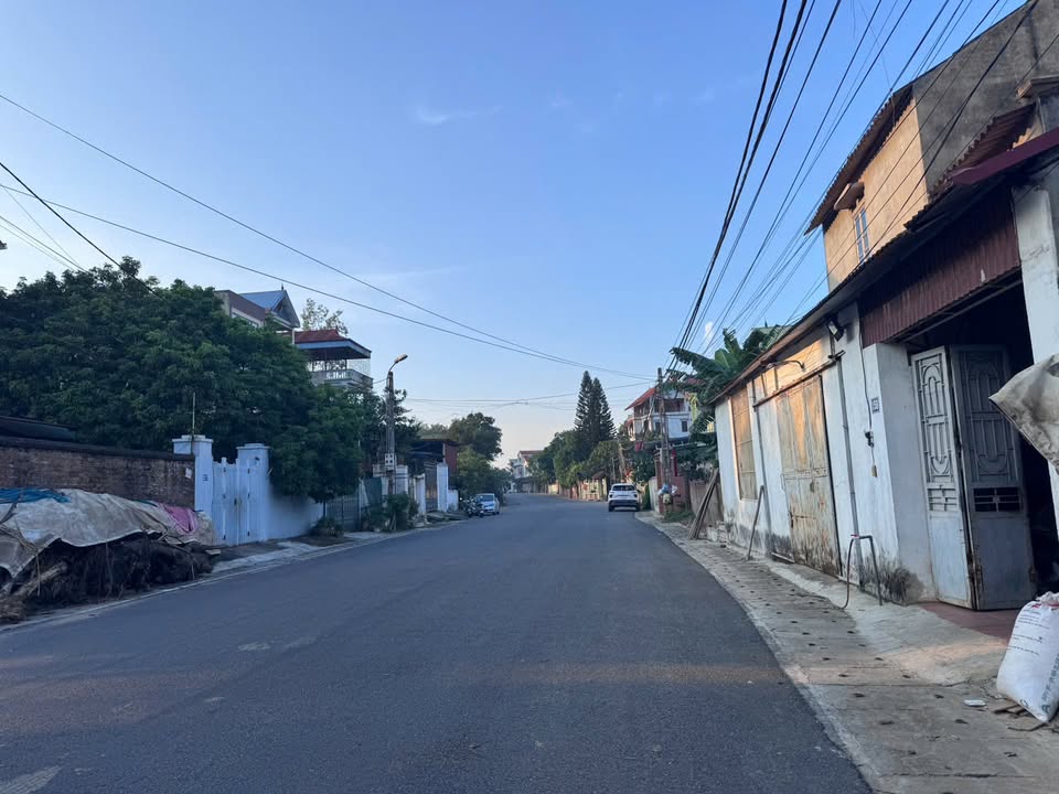 Đất nền kinh doanh 100m² Sóc Sơn - 3 tỷ, trục chính KCN