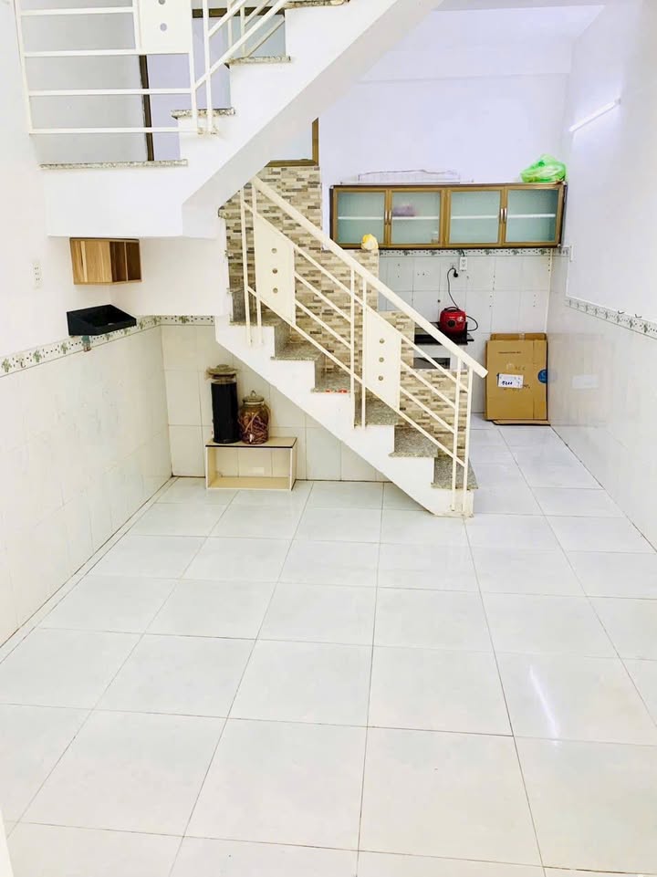 Nhà 24m² Quận 12 - 2 Tầng, 2PN - Giá 920 Triệu