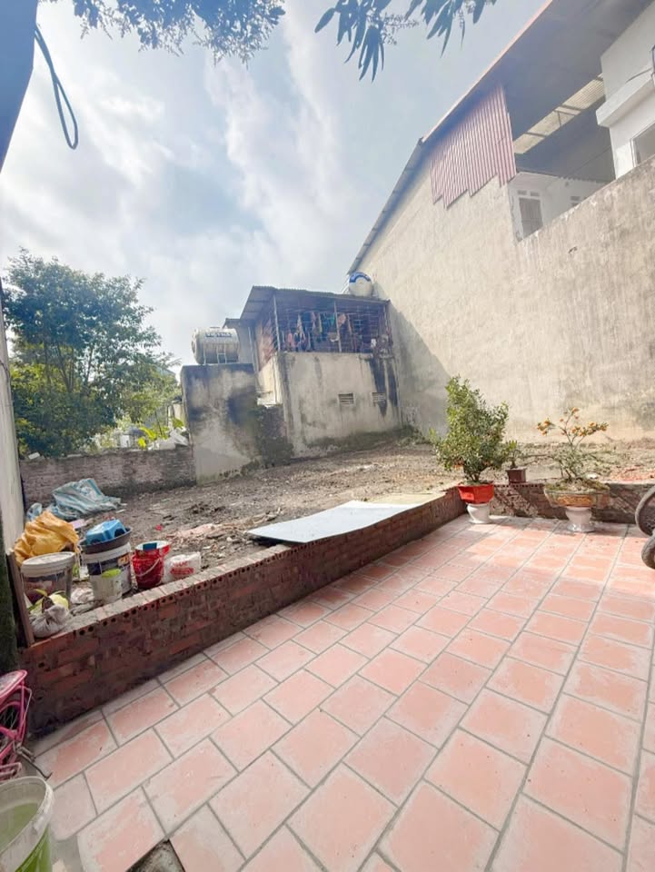 Đất nền Phường Nông Trang, Việt Trì 100m² - Sổ đỏ chính chủ!