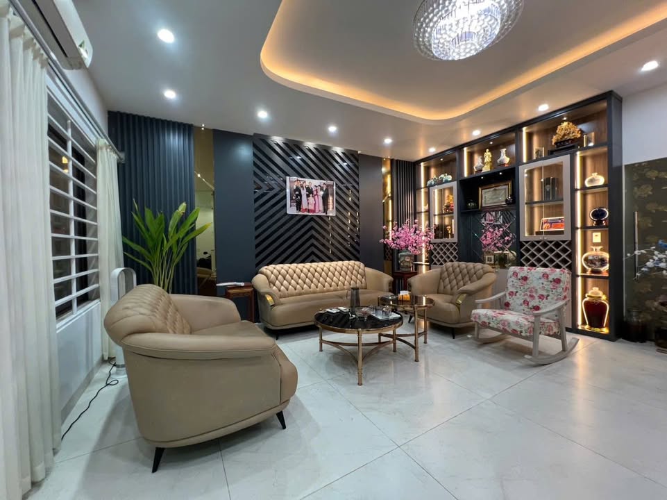 Nhà Riêng Hải Phòng - 60m² x 5 Tầng Gần Nhà Hát Lớn - Sẵn Sàng Vào Ở Ngay