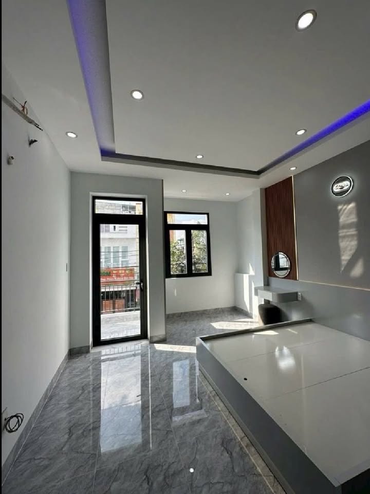 Nhà 4 Tầng 62m² HXH 7m Gần Lê Văn Việt - Giá 9.2 Tỷ