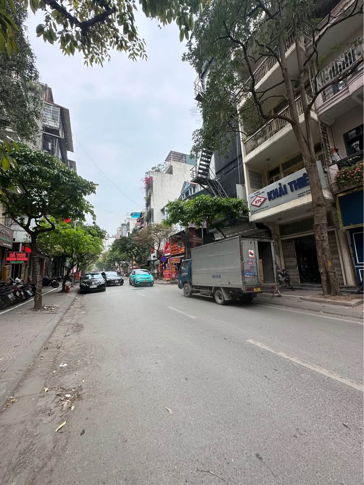 Nhà phân lô Ngõ Hoàng Cầu Đống Đa 57m² - Mặt tiền kinh doanh sầm uất!