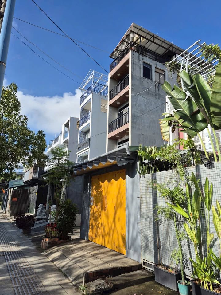 Nhà Mặt Tiền Kênh Tân Hóa, Tân Phú - 88m², 4PN, Kinh Doanh Đa Ngành