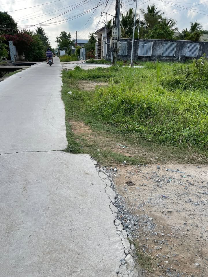 Đất nền Phú Tân Bến Tre 105m² - Sổ đỏ chính chủ, thổ cư 100%!