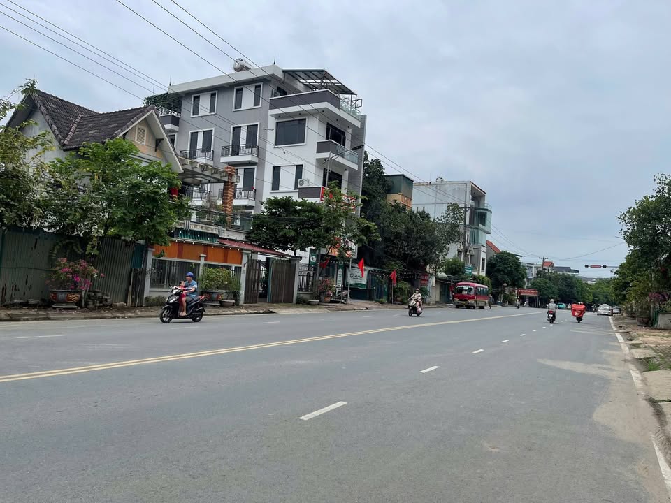 Nhà Mặt Tiền Đường Hòa Bình - Kinh Doanh & An Cư Lý Tưởng 70m²