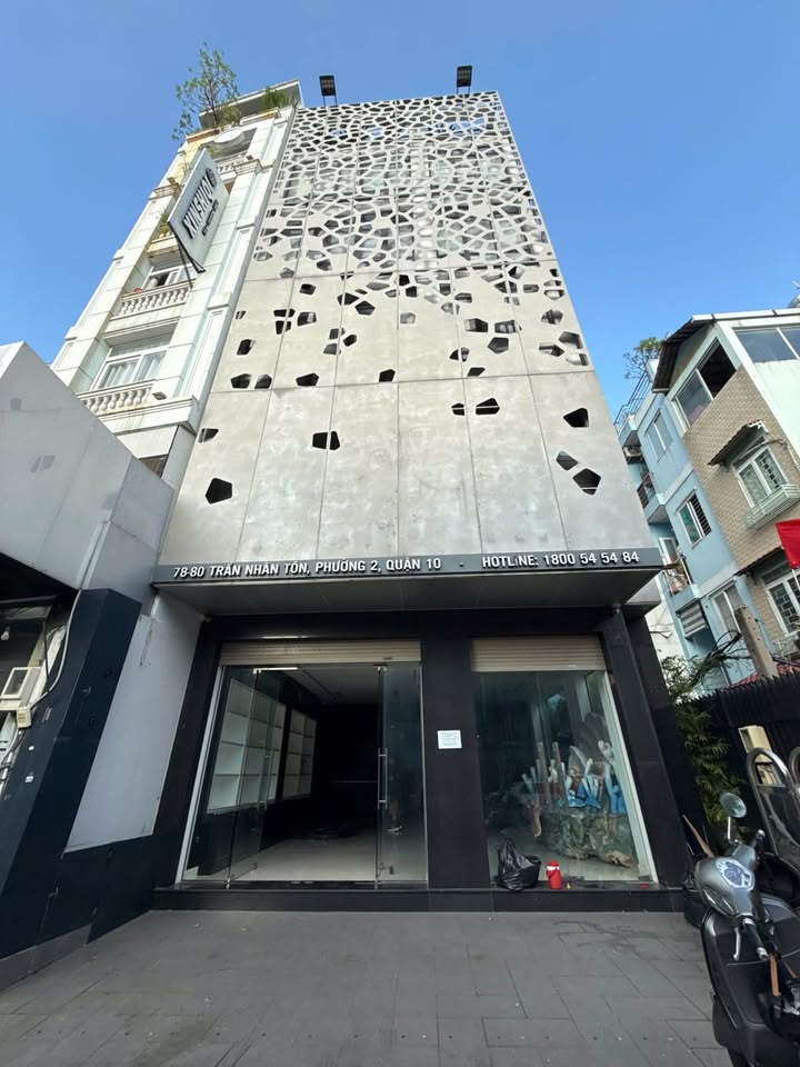 Tòa Nhà 7 Tầng Mặt Tiền Trần Nhân Tôn, Quận 10 - KD Đa Ngành, 185 Triệu