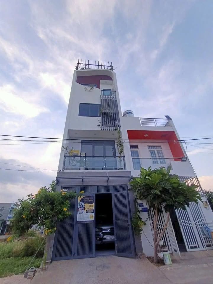 Nhà 5PN 250m² Mặt tiền Long Thuận, TP. Thủ Đức - Giá tốt, sẵn ở ngay!