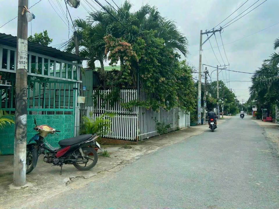 Nhà 2 MT Bình Chánh 22 tỷ - Ô tô vào tận nhà