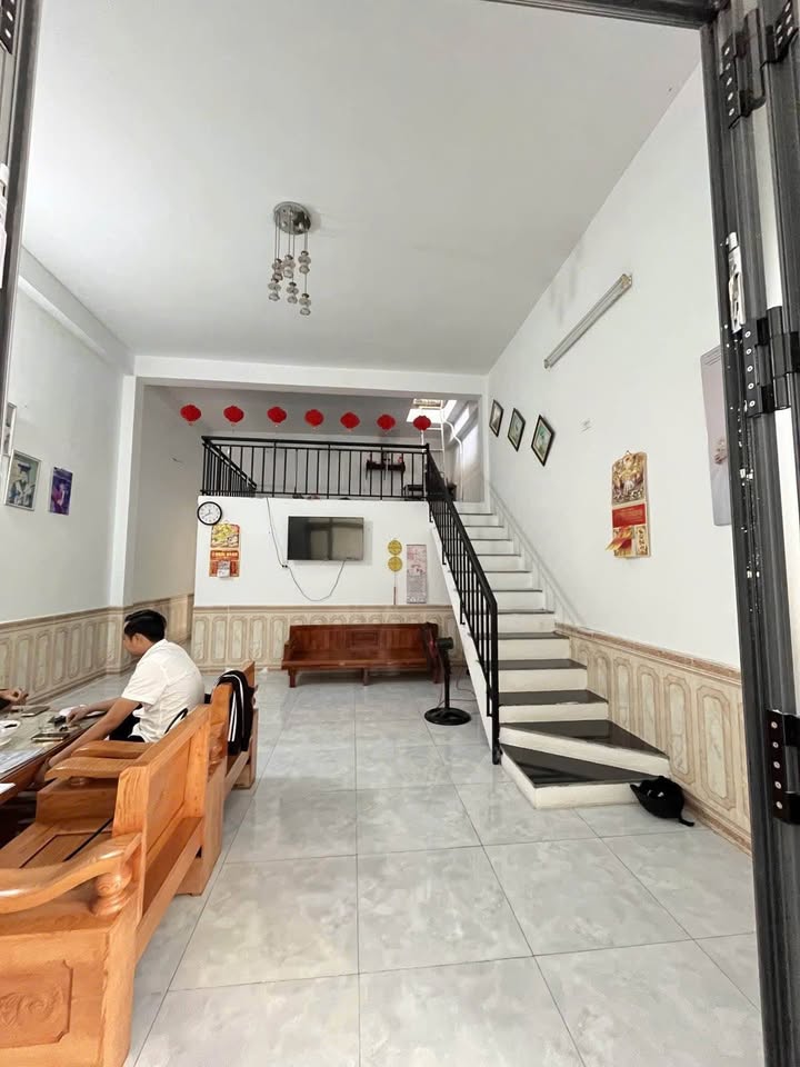 Nhà Riêng Kiệt 256 Âu Cơ 90m² giá 3.9 tỷ - Chính chủ bán.