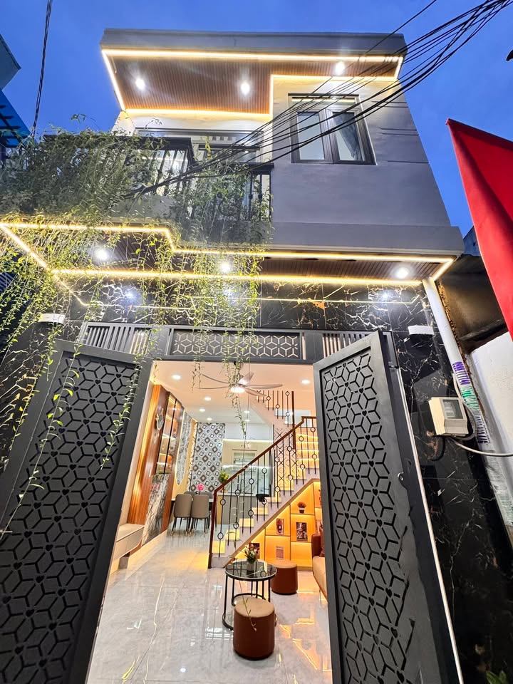 Nhà 2 Tầng Huỳnh Văn Nghệ, Tân Bình - 4.45 tỷ - Ô tô cách 50m!