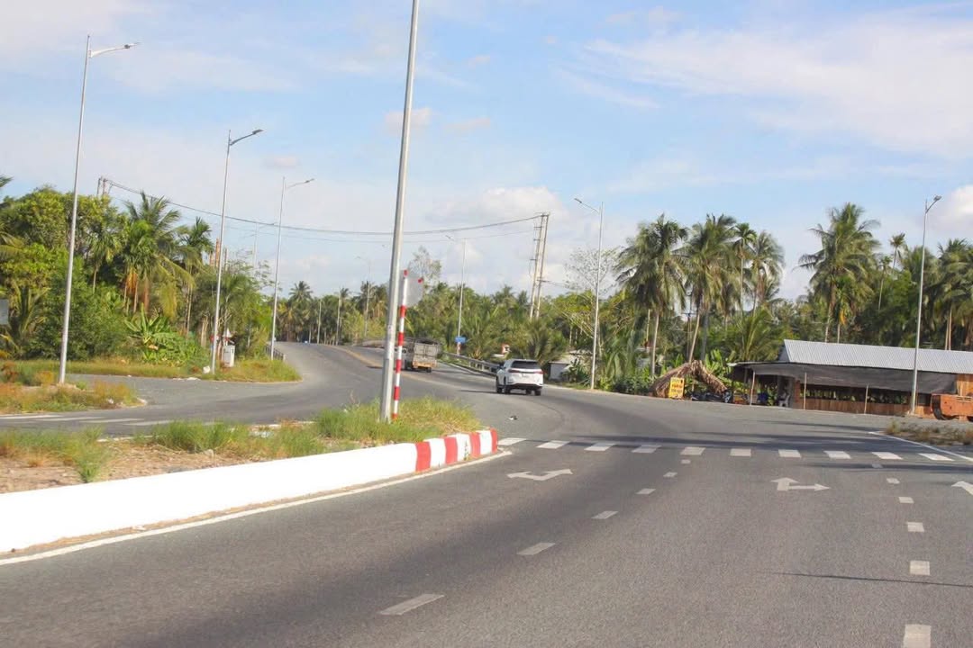 Đất nền Phú Quốc 100m² giá 250 triệu - Sổ đỏ chính chủ!