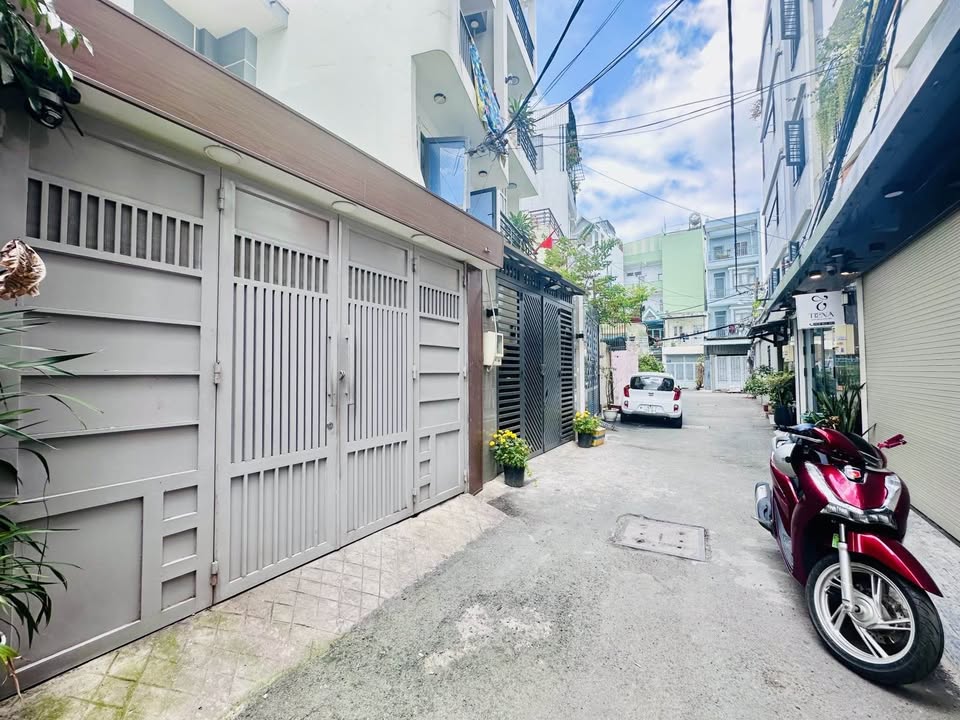 Nhà Phan Huy Ích Gò Vấp 64m² - Đối diện Emart - Ô tô vào nhà!