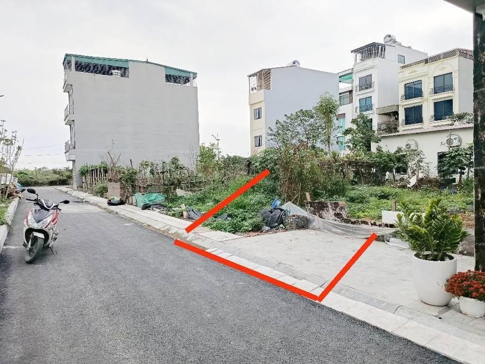 Đất phân lô Thượng Thanh 30m² giá 7.2 tỷ - Đường to ô tô tránh