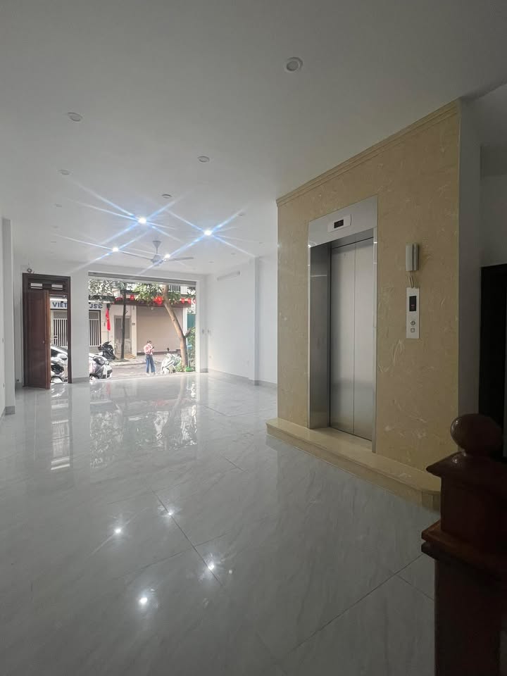 Nhà Liền Kề Văn Phú, Hà Đông 55m² - Sẵn Sàng Làm Việc Ngay!