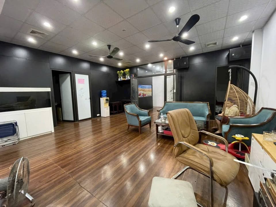 Cho thuê nhà mặt tiền Nguyễn Cảnh Dị, Hoàng Mai - 90m² x 3 tầng, kinh doanh tốt