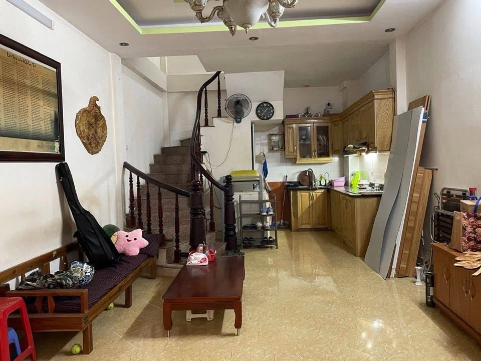 Bán nhà 35m² Hồ Tùng Mậu, Cầu Giấy - 5 tầng, 8.5 tỷ, gần ĐH Thương Mại