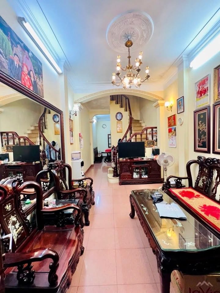 Nhà Phường Quan Hoa Cầu Giấy 50m² - Ô tô vào tận nhà!