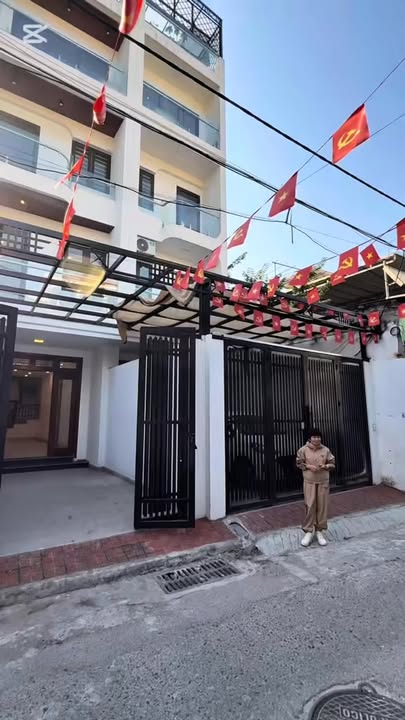 Nhà riêng Việt Hưng Long Biên 83m² 14.5 tỷ - Ô tô vào tận nhà