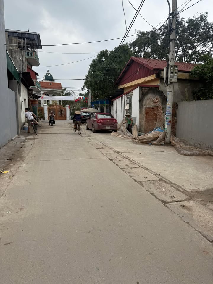 Nhà Mặt Tiền Kinh Doanh 83m² Long Biên - Vừa Ở Vừa Kinh Doanh, 3 Ô Tô Tránh