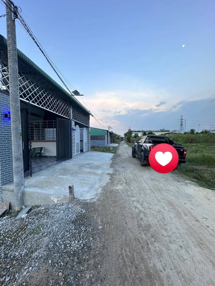 Nhà Bình Linh, Tây Ninh 140m² giá 950 triệu - Sổ đỏ sẵn sàng!