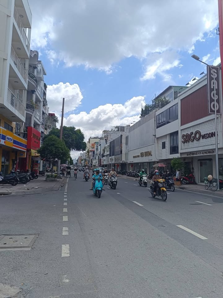 Nhà Mặt Tiền Đào Duy Anh, Phú Nhuận - Kinh Doanh Sầm Uất - 94m² - 25.9 Tỷ