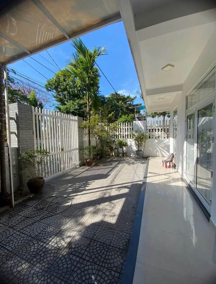 Nhà Mặt Tiền Huế 188m² - Kinh Doanh Đắc Lợi, Giá 4.7 Tỷ