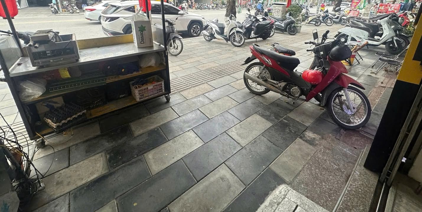 Mặt bằng Tầng 1 Lạch Tray 25m² - Mặt tiền kinh doanh đắc địa!