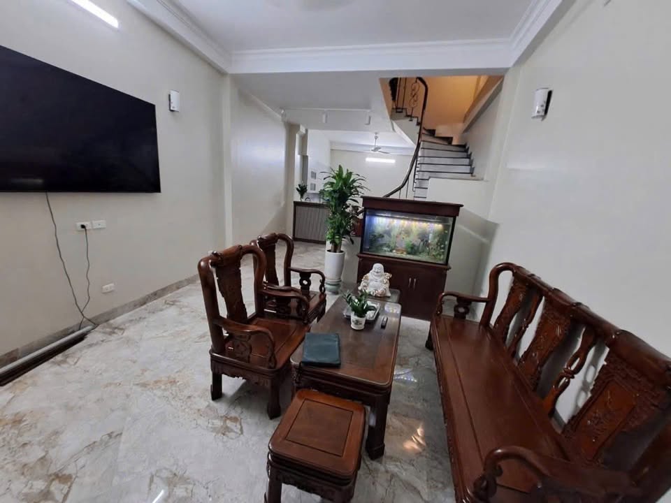 Cho thuê nhà Ngọc Lâm, Long Biên - 240m², 5PN, 14 Triệu/tháng