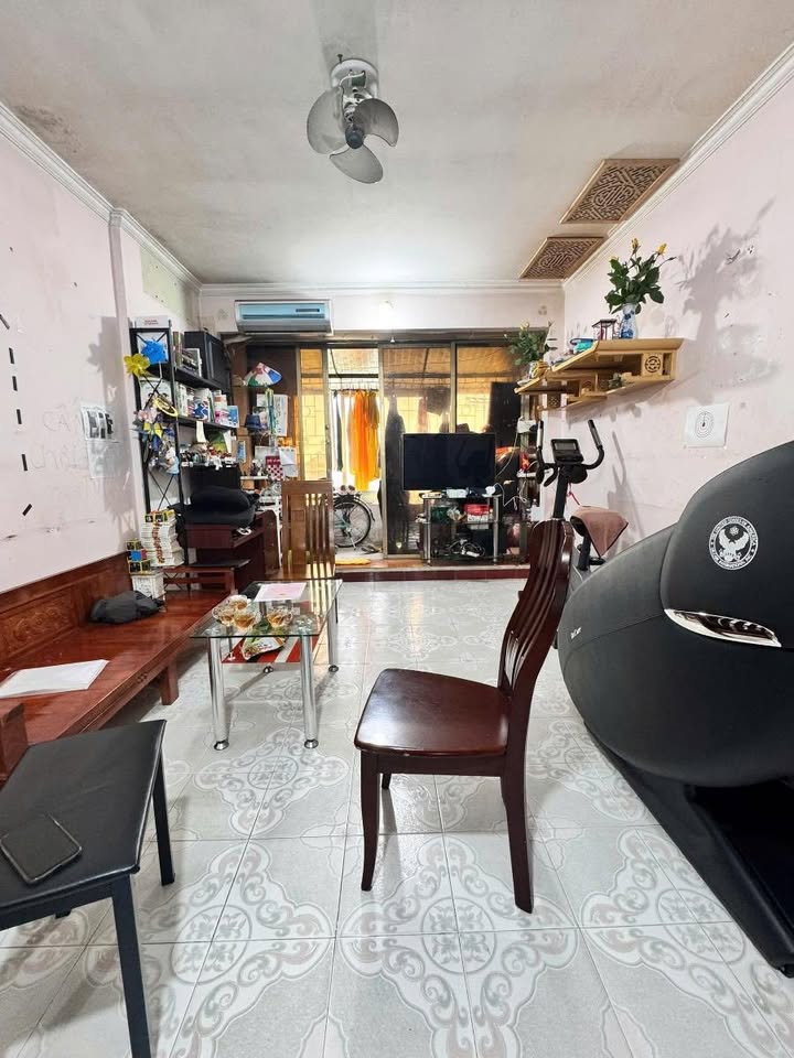 Căn hộ Tập thể Hồ Thành Công 65m² - Vị trí Vàng, Tiềm năng Tăng giá!