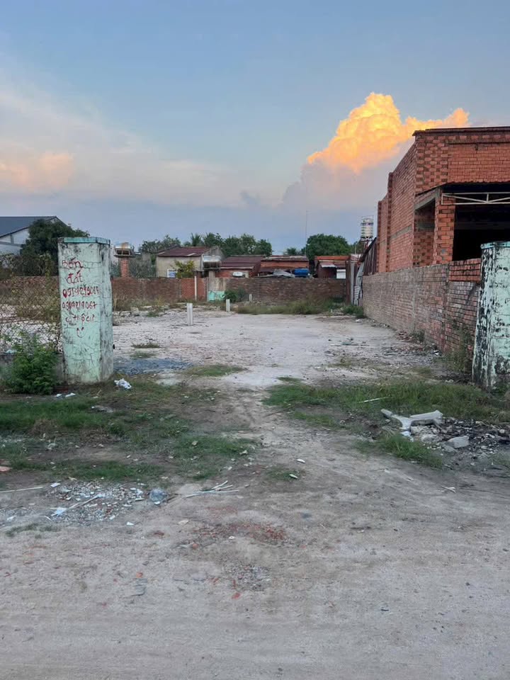 Đất Vàng 200m² Phường Long Hoa, Tây Ninh - Sổ Đỏ, Giá Tốt