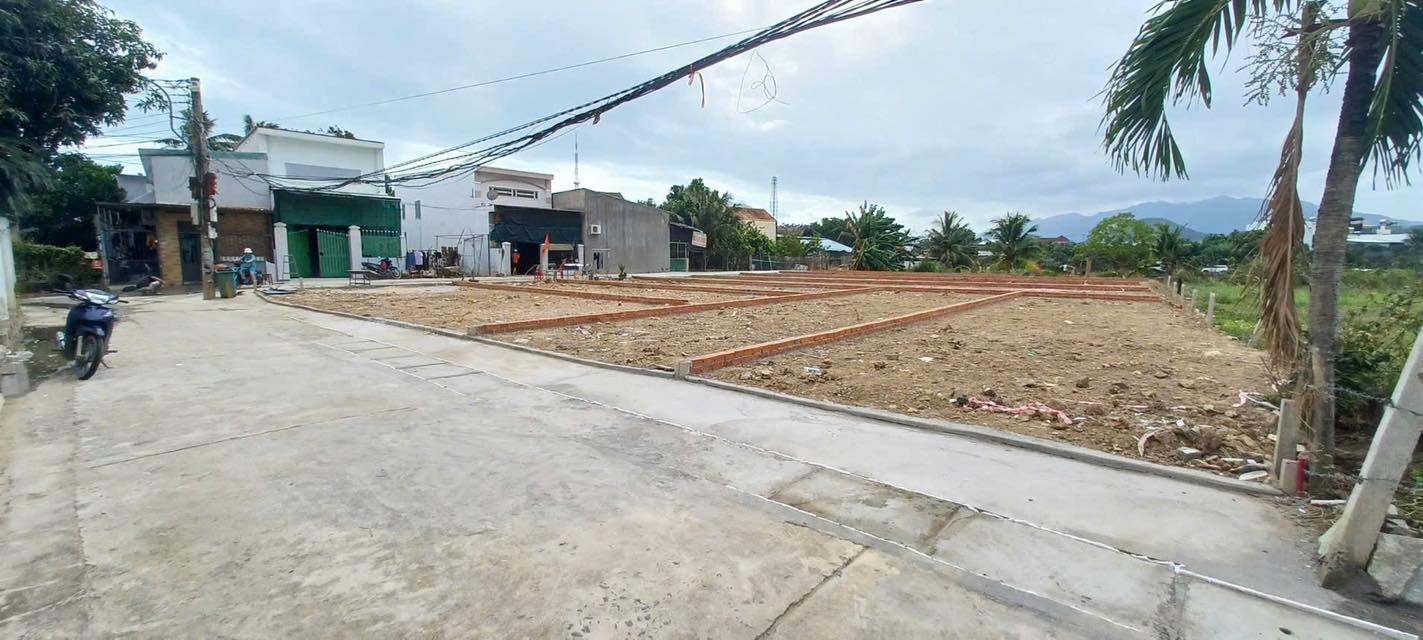 Bán Gấp 4 Lô Liền Kề Vĩnh Thạnh - Sát 23/10, Nha Trang - 79m² - 3.2 Tỷ