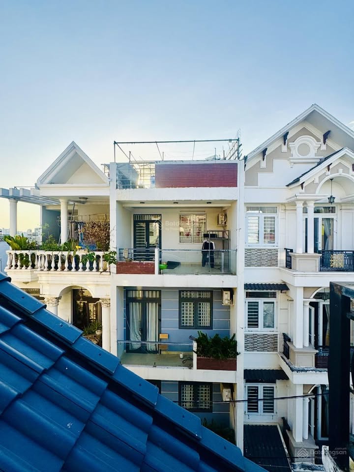 Nhà phố Gò Dưa Thủ Đức 130m² 12,5 tỷ - Mặt tiền kinh doanh